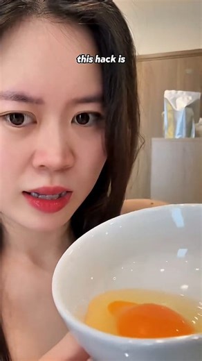 Hack to remove eggshell from Bayashi #reels | Guma Cook