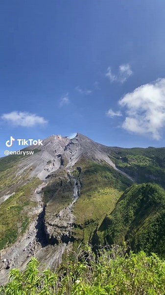 Keindahan Gunung Merapi yang Menakjubkan