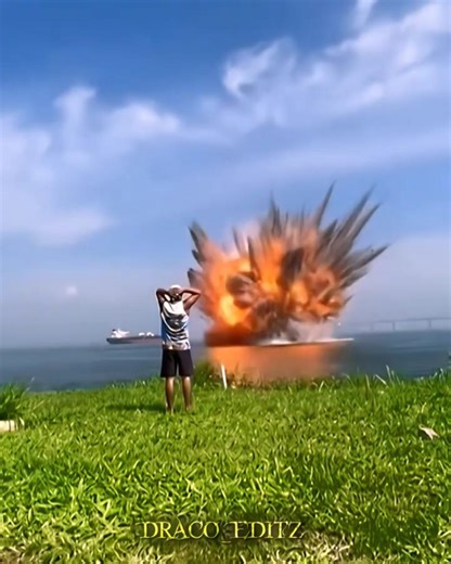 Bro blew it up 💀 #explosion #edit #fypシ゚viral #perigosa #invicible