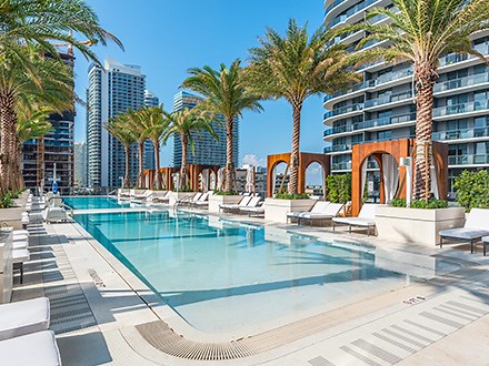 All-Suite Luxury Hotel with Rooftop Pool | SLS LUX Brickell Miami