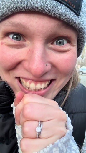 Now it’s gonna look like it’s snowing all season 🥰 I hung a total of 24 light tubes! #christmas #chirstmaslights