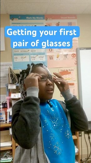 Girl gets her first pair of glasses #amazing #glasses #optician