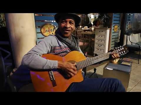 Johnny B. Goode (Chuck Berry) by Naudo