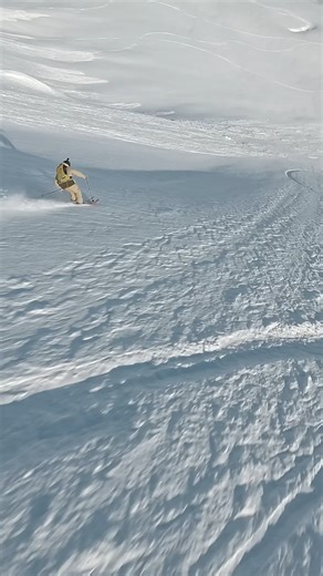 @colby_stevenson taking his slopestyle roots to some of the biggest terrain on the planet 🤯 Check out Colby's segment in #TheLandofGiants and it's easy to see how he was named this year's Best Male Athlete @highfivefestival 🙌 A huge congrats to Colby! Putting together a standout segment can be quite a challenge. This year Colby put together THREE in three seperate films!! Very well deserved 🥇🏆 | Matchstick Productions