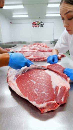 Japanese Butchers vs. American Factories: A5 Wagyu Comparison #meat #steak #process