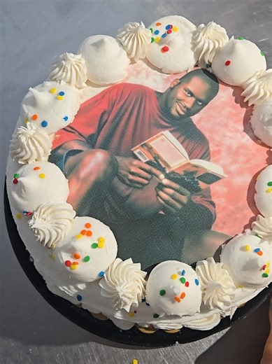 making an edible image cake on a budget and time crunch #caketok | cake