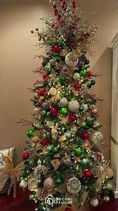 13+ Traditional Green Christmas Decorating Ideas for 2025 with Red & White Accents