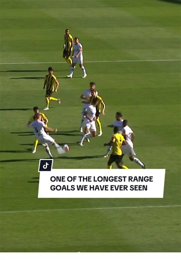 Extraordinary Long-Range Goal in A-League