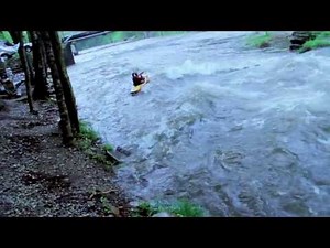 Dagger Axiom: Whitewater Free Running Kayak