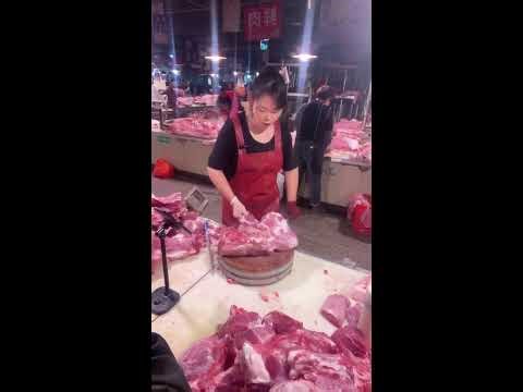 🔴 LIVE: Butchering Pork at a Chinese Wet Market | Skilled Female Vendor in Action