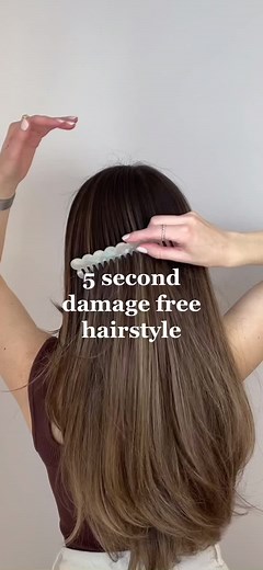 Effortless 5-Second Hairstyle with Pearl Banana Clip