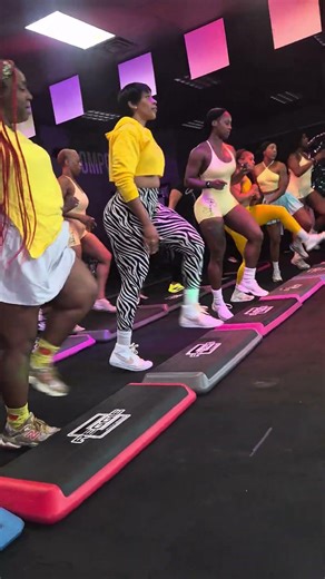 Our 🆕 BEGINNER step routines are here! 🔥 Comment ⬇️