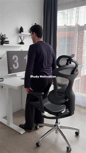 Study Motivation🖤 I try to stay on top of my classes so exam season isn’t stressful. 📚 @wondershare_edrawsoft helps me keep everything organized while studying from different files, notes, slides, and documents. 💻 Check it out for yourself and stay on track with EdrawMind! Link in bio🖤 #studywithme #studytip #studyhack #edrawmind #wondershare