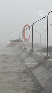 These clips were taken in several parts of Quezon Province today, showing the onslaught of Typhoon Uwan. Stay safe and dry everyone! 🎥 @lostjuanph SHARE YOUR VIDEO💯🙏 Email your content to wheninmanila@gmail.com so we can share it with our community. | When In Manila