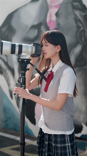 YC Onion Fam on Instagram: "Travel light, steady as a pine. Your on-the-go shooting essential. #LightweightPhotography#Monopod#Monopod#TravelPhotography#VlogGear#PhotographyGear#ContentCreator#yconion#filmgear#monopod#photography#videography#creatortools#cameragear#videograohytips#pinetapro"