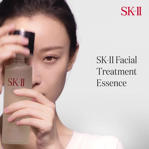 Take a closer look and see the miraculous transformation to Crystal Clear Skin with PITERA™ Essence. | SK-II Singapore