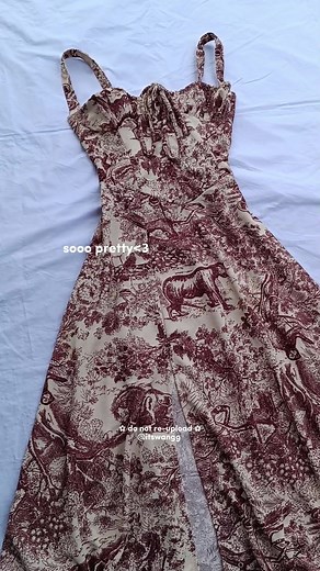 a must have for hot girls💅✨ #foryoupage #foryou #fyp #dresswithslit #dressforwomen #vintagedress #dressforgirls