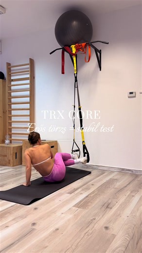 Ne higyjetek azoknak, akik azt írják, hogy ezt a gyakorlatsort csináld meg és LAPOS LESZ A HASAD! NEM IGAZ! Hiába fogsz mindennap hasazni, nem lesz, ha nem figyelsz arra, hogy mit és mennyit eszel! Biztos hallottád már, a lapos has, a “konyhában készül”. A lapos has főleg az alacsonyabb a testzsírszázaléktől függ, amit elsősorban a táplálkozásod befolyásol. Ha viszont szeretnél egy erős törzset, akkor mentsd le ezt a videót és próbáld ki. Kezdőként végezd trx nélkül. 😘 #fyp #fy #coreworkout #tr