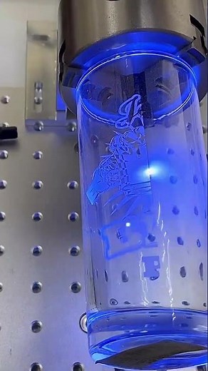 Как наносить красивую гравировку на стекле 👀