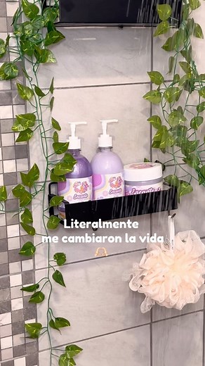 🍓🐮BAKA BAKA🐮🍓 on Instagram: "Usa esto para un cabello largo y sano. 🌱🐮 KIT DE ENCANTO CRECE LARGO 💕 Incluye: Shampoo, Acondicionador, Mascarilla Capilar y Crema para peinar con termo protección. Con extractos de CACTUS ORGANO (Pachycerus marginatus), NOGAL (Juglans regia), CACAHUANANCHE (Licania arborea), CHILE (Capsicum annum) y HUESO DE MAMEY (Pouteria sapota syn Calocarpum mammosum) que potencializaran el crecimiento en largo y volumen. 🛍️ Ordénalo en BAKABAKA.COM.MX 📦 Envíos a todo 
