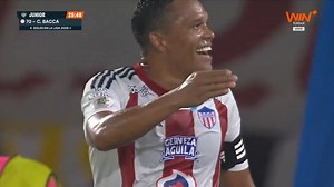 511K views · 15K reactions | 麗⚽¡Carlos Bacca cambió el penal por gol! ¡El delantero cobró de gran manera y Junior le gana 1 a 0 a Fortaleza en el Metropolitano! #LALIGAxWIN | Win Sports | Facebook