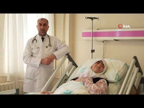 Yıllarca göğsünde taşıdı! 77 yaşındaki kadından dev kitle çıkarıldı