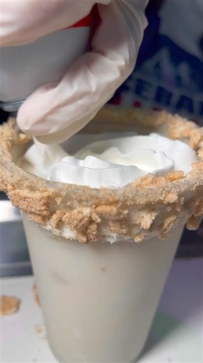 Here is an absolute RUN deal experience at Venetian Las Vegas this summer. For less than $100 you get: 3 drinks, including a dole whip float, a live Yacht Rock concert with The Docksiders, a VIP table and captain’s hat and a party in a lounge carved from solid ice at Minus 5. This is only available on select weekend nights this summer and will sell out fast, but if you’re looking for affordable ways to party on a budget or a cheap date night for locals, this is the deal of the year. #vegas #lasv