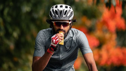 How to Burn Fat While Consuming Carbs in Training