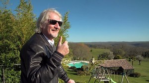 Sébastien dévoile sa maison achetée "pour une bouchée de pain" où il veut finir ses jours