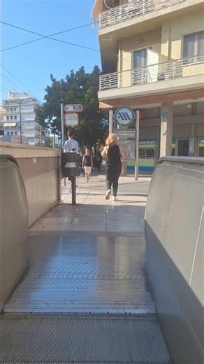 love greece &beautiful #greece #lifeisbutadream #greekcity #blog #metro