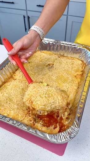 Easy Mexican dinner! I make an easy chicken enchilada casserole layered with creamy shredded chicken, diced chiles, corn tortillas, and colby jack cheese. | Amy L Daily Recipes