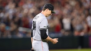 Johnny Bench: Homer Bailey's delivery flawed, he shows ball too long