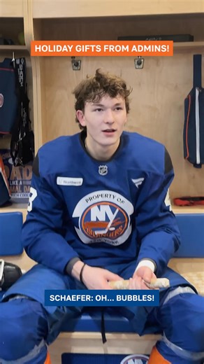 The Admin Elves had some gifts for the #Isles to celebrate the Holidays! | New York Islanders