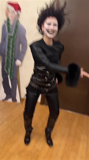 Dance Again: Exploring Death Note Cosplay