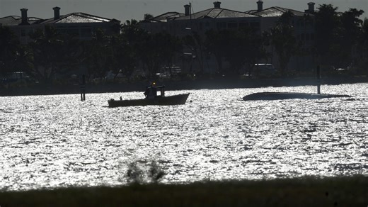 Authorities probe who operated boat that crashed in Fort Myers