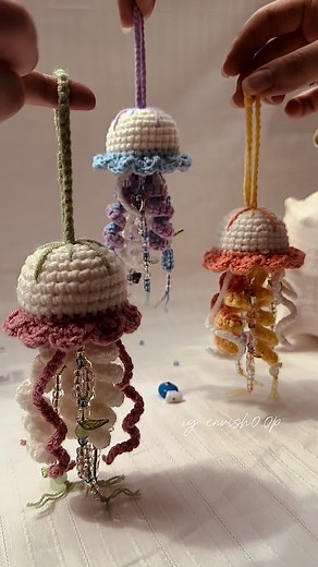 Handmade Jellyfish Crochet Keychain Tutorial