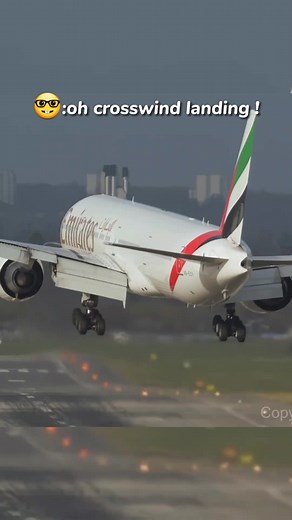 Emirates Boeing 777 Crosswind Landing Explained