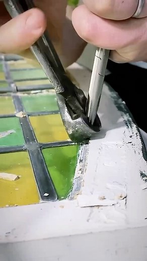 Petter Gantelius | 🇬🇧 Here’s an easy tip to safely remove small nails with minimal damage, works on wood as well. Use a slotted spring pin, a pair of narrow... | Instagram