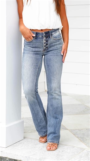 Button fly, zero distressing, and so so comfortable! This is by far our #1 denim pick for the season ahead! Shop sizes 0-24w here: https://freckledpoppy.com/products/judy-blue-medium-wash-mid-rise-vintage-button-fly-bootcut-jeans | Freckled Poppy Boutique