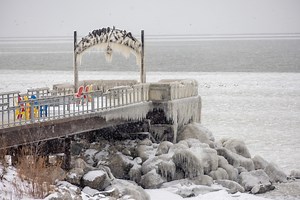 Natural ice sculptures appear along Cleveland shoreline after frigid holiday week (photos)