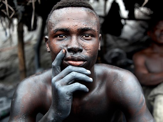 Photos that bear witness to modern slavery