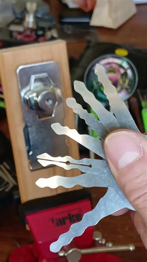 (361) Amtech 100mm "hasp" wafer lock easily opened with a jiggler