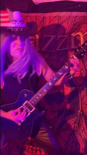 Cowboys From Hell – Pantera Otis Driftwood from The Devil’s Rejects- intro