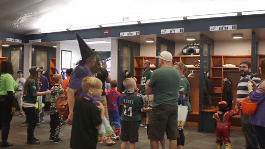 20K views · 322 reactions | Check out the highlights from the 2017 #Eagles Kids Club Halloween Party. If you’d like to participate in exclusive events like this, join the Eagles Kids Club today. www.philadelphiaeagles.com/kidsclub | Philadelphia Eagles | Facebook