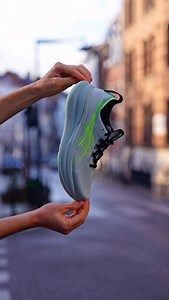 ASICS Gel Nimbus 28 The latest addition to the Nimbus line features some pretty big changes - with the main changes being to the midsole to give it a slightly firmer and more stable ride. The max-stack trainer from ASICS has long been said to be the most cumfortzble shoe in the market, but does it still maintain that title? Stay tuned for our full review! Let us know what you think of the previous Nimbus models in the comments 👇 #metaendurance #asics | Meta Endurance