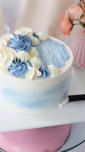 No Fancy Skills Needed! Create This Gorgeous Cake with Just 2 Piping Tips! （Spoi | McGarvey