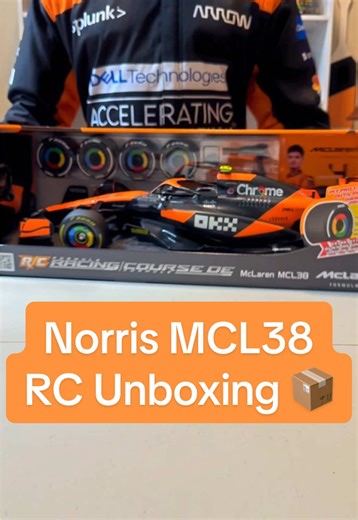 Unboxing Maisto McLaren F1 MCL38 de Lando Norris