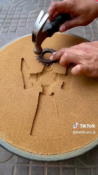 New shape from metal casting and smelting on sand #metal #metalsmelting #metalcasting #art