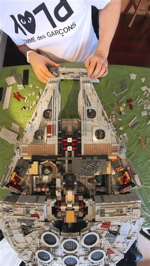 Bag 14 (of 17) - Lego UCS Millennium Falcon (time lapsed)