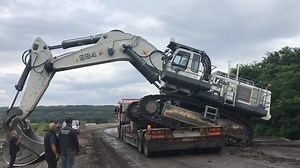 Transporting The 125 Tones Liebherr 984 By Side good job!! | Truck Tube